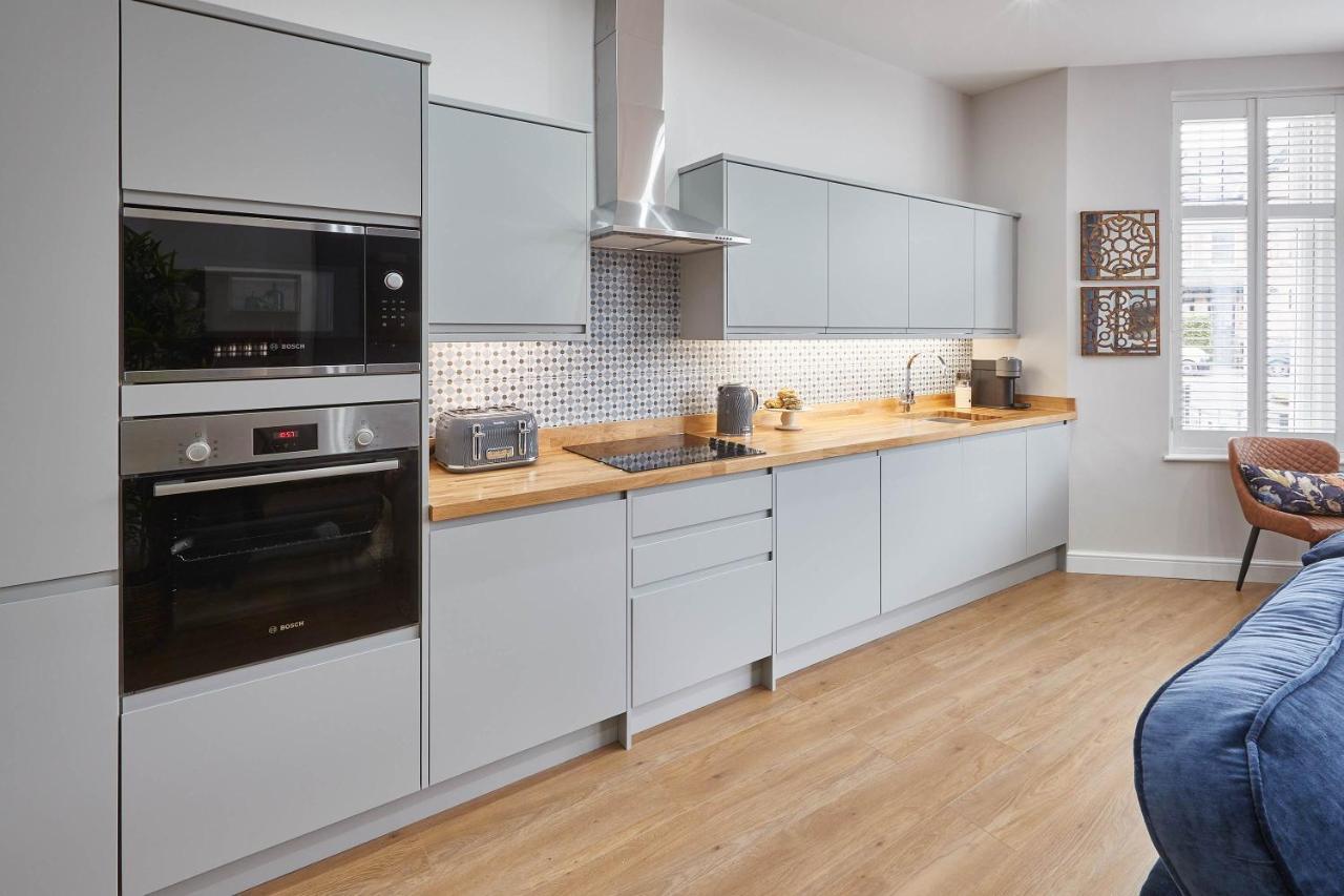 Apartment Host & - View
