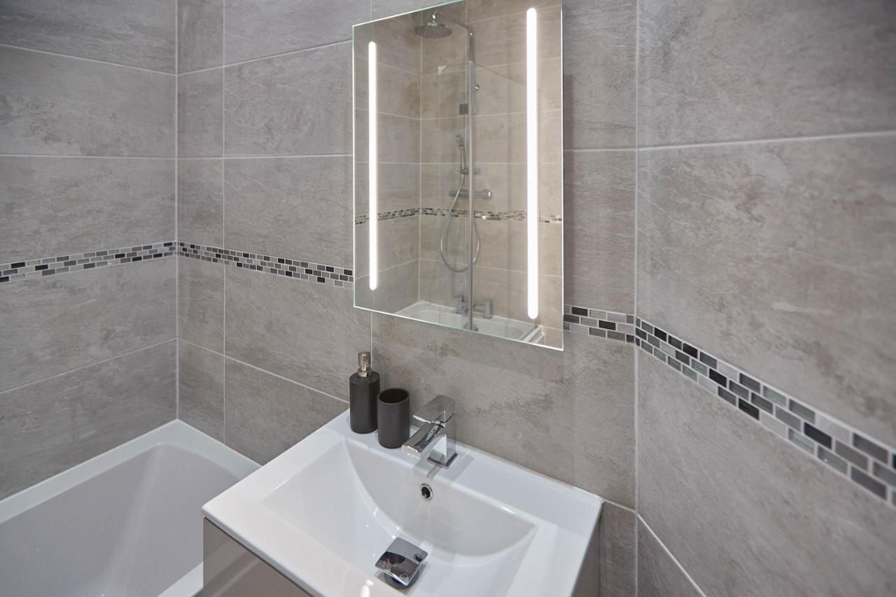 Host & - View Apartment